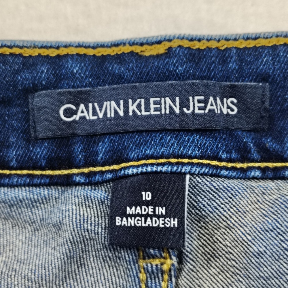 Calvin Klein jeans Sz 10 Blue Denim mid wash Bermuda shorts Inseam 8" - Picture 3 of 12